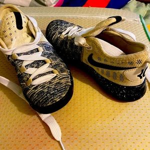 Nike Boys Sz. 12C Sneakers